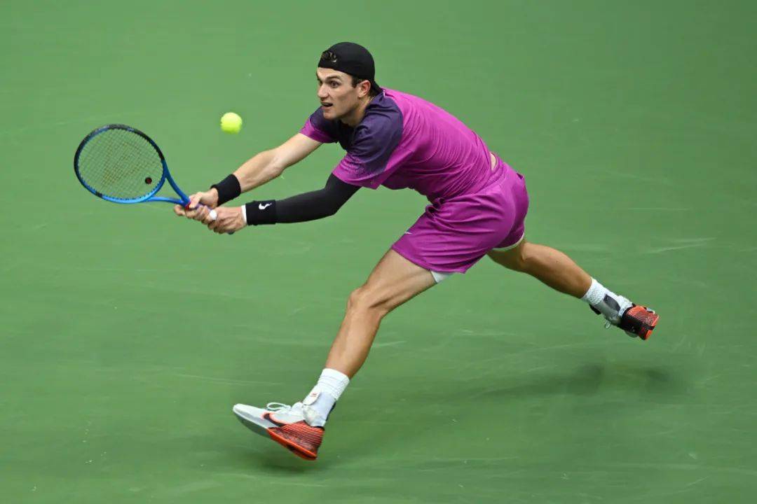 称全场焦点 称全场焦点