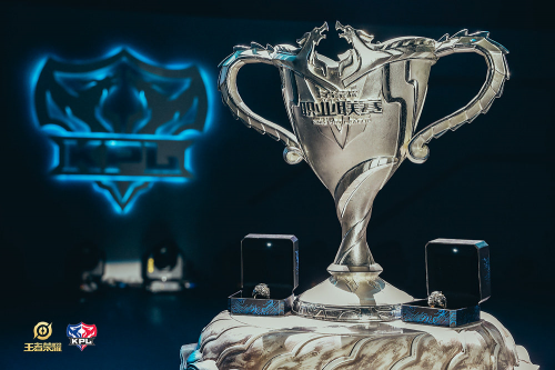 体育CBA：赛季首胜 四川队121-115吉林队