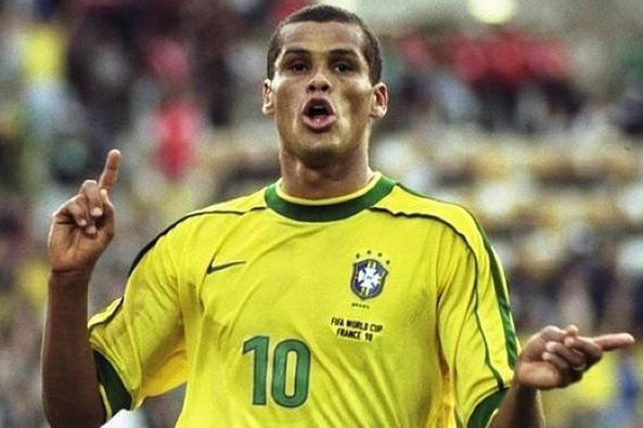 北青：比利时黄金一代彻底落幕，德布劳内最能体会莫德里奇的无助.