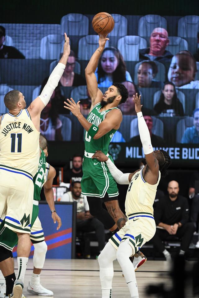 有球迷劝尼科来皇马，尼科本人回应：别开玩笑了兄弟